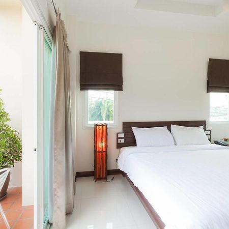 Huga Place Nai Harn Exterior foto