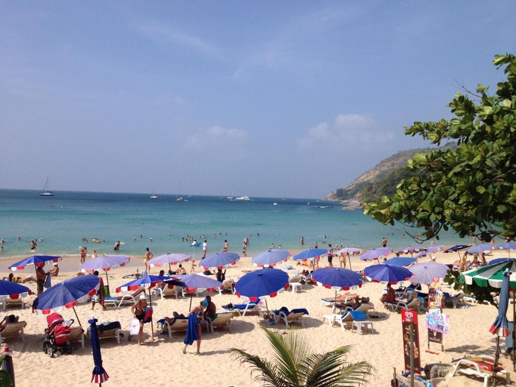 Huga Place Nai Harn Exterior foto